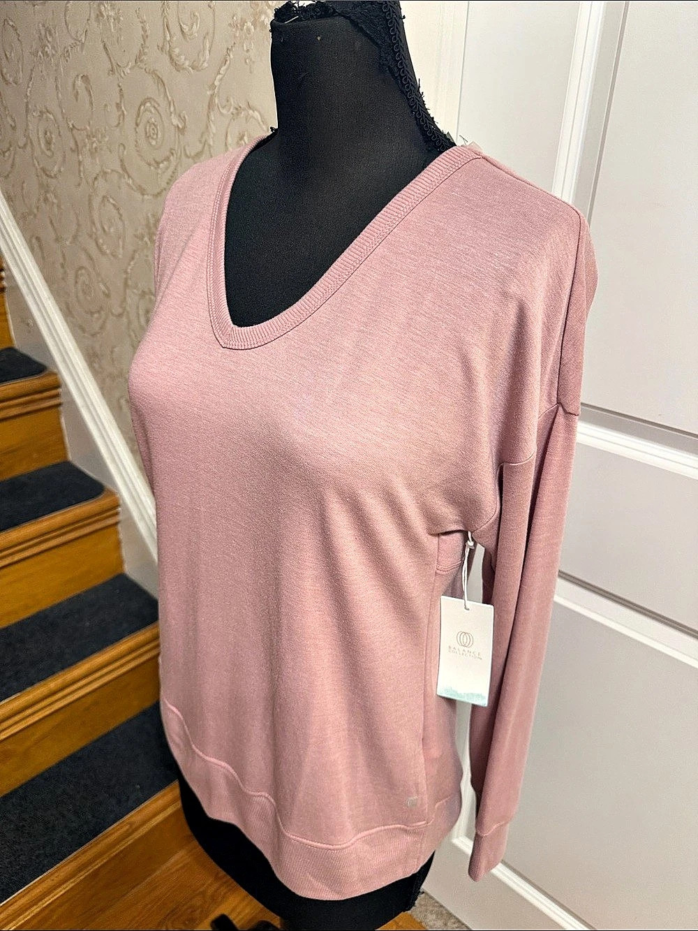 Balance Collection H. Zephyr Pink (2KCS) ) Long Sleeve Lace-Up Back Pink Size M